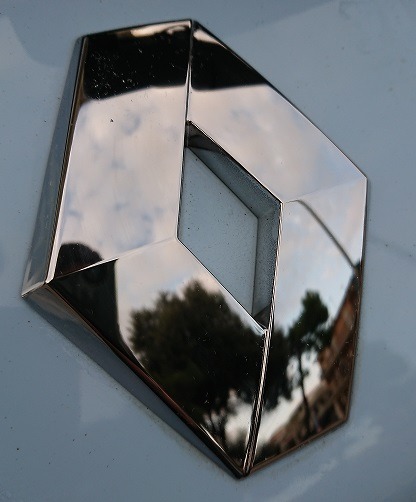 logo monogramma renault zoe sostituito